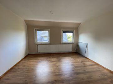 #IMMOTIONAL CHARMANTE 3-ZIMMER-MIETWOHNUNG IN BEDERKESA, 27624 Geestland, Dachgeschosswohnung