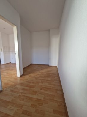 ANFRAGESTOPP#IMMOTIONAL HELLE 2-ZIMMER WOHNUNG IN BESTER LAGE - Schlafzimmerblick